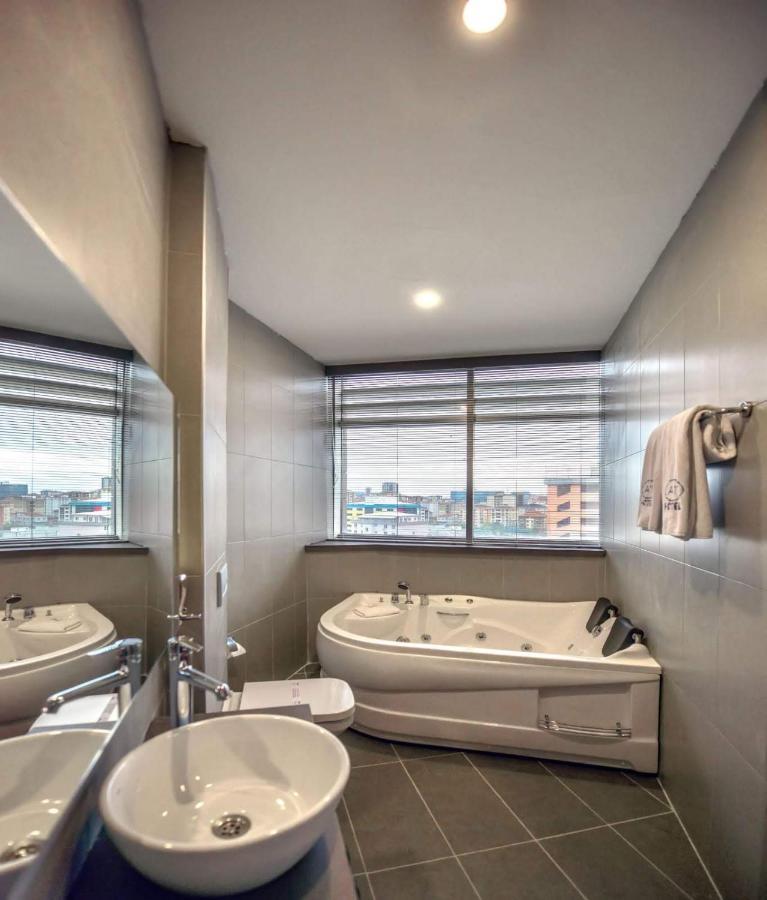 A11 Hotel Atasehir Istanbul Ngoại thất bức ảnh